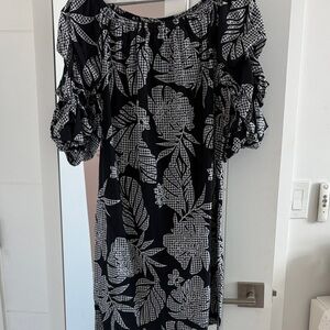 MSK Black and White Floral Off-Shoulder Mini Dress